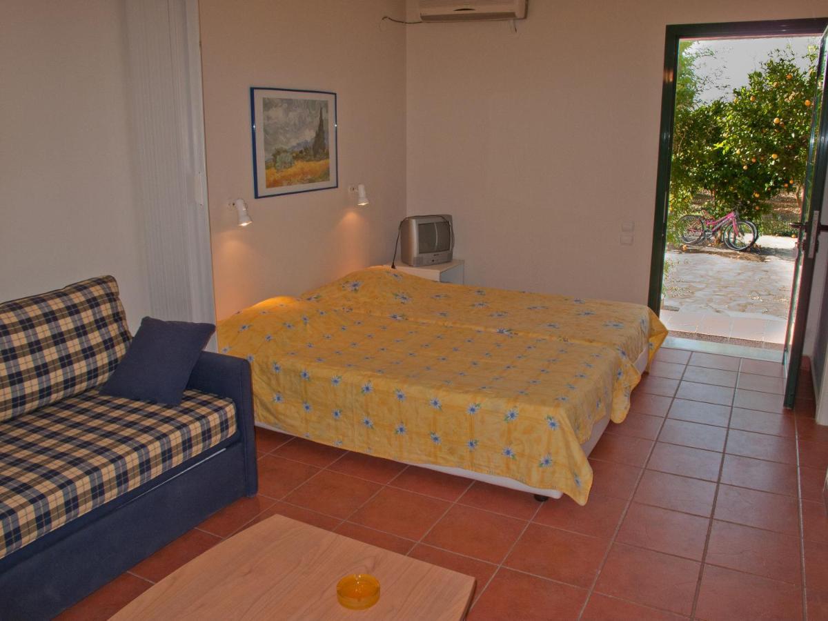 Inglessata Rose Aparthotel Svoronata Exterior foto